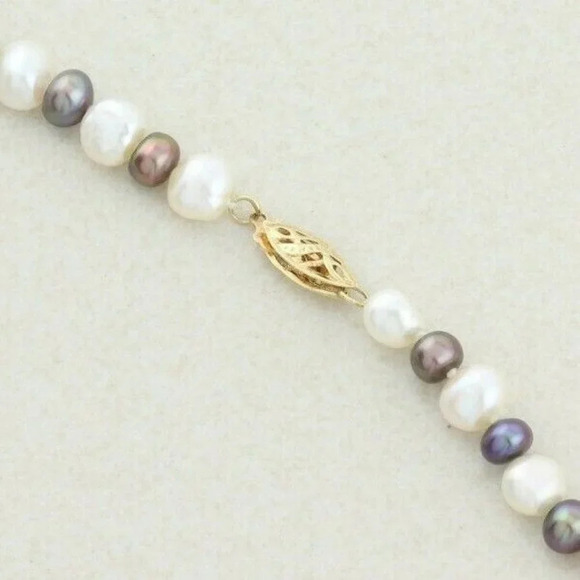14k Yellow Gold Freshwater White and Black Pearl Necklace 18 inch - Picture 8 of 8